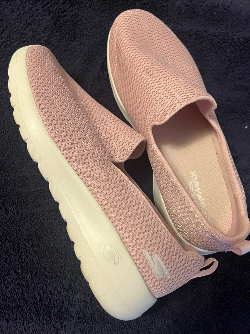 Skechers Women's Light Pink Slip-On GOwalk Max Sneakers size 10 - Picture 2 of 13
